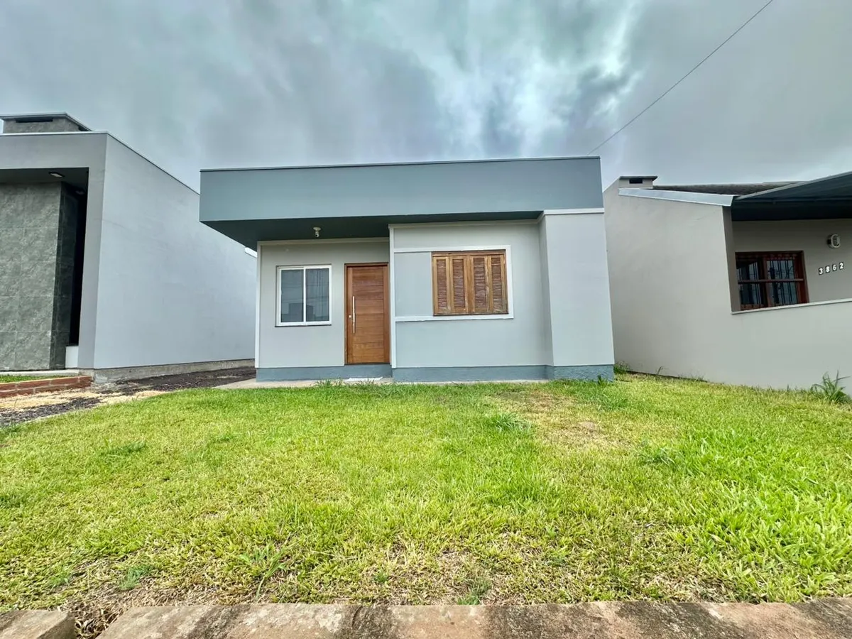 Casa com um amplo terreno no bairro universitário