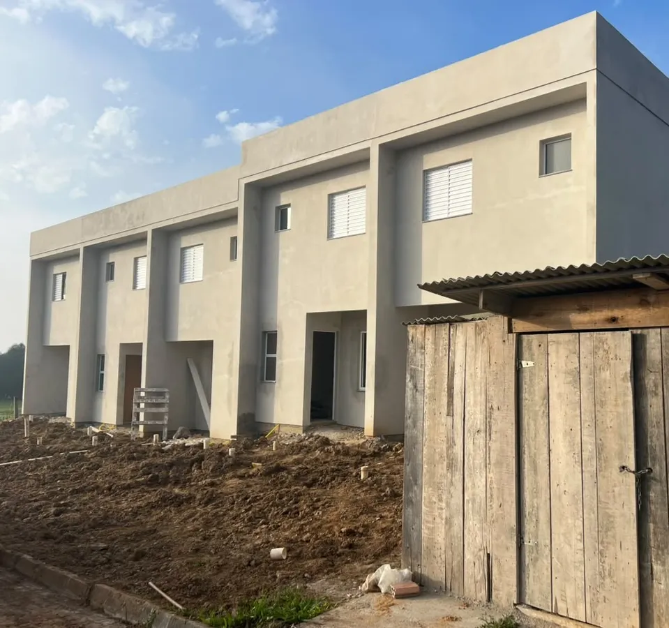 sobrado com 2 quartos no bairro Santa Tecla em Venâncio Aires