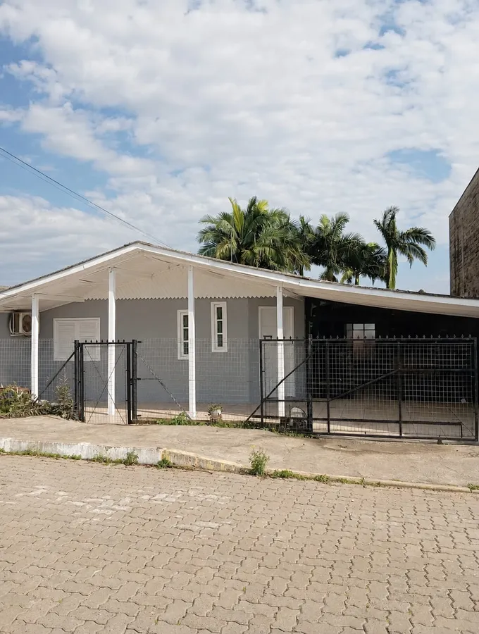 casa com 3 quartos no bairro Santa Tecla em Venâncio Aires