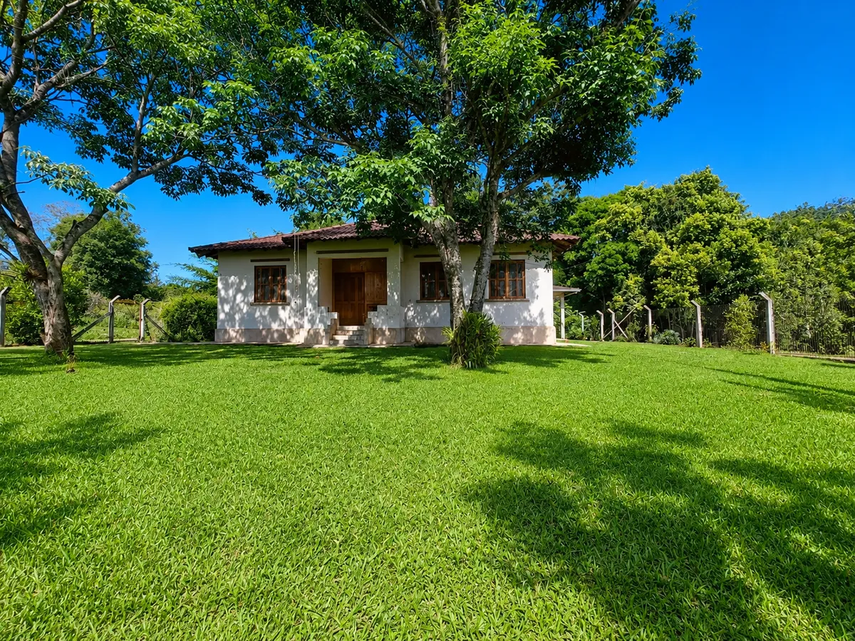 Chácara à Venda com duas casas na propriedade, com 13 hec.